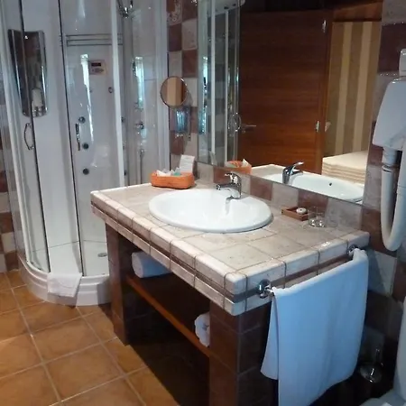 H Con Encanto Hotell Binéfar