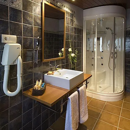 H Con Encanto Hotell